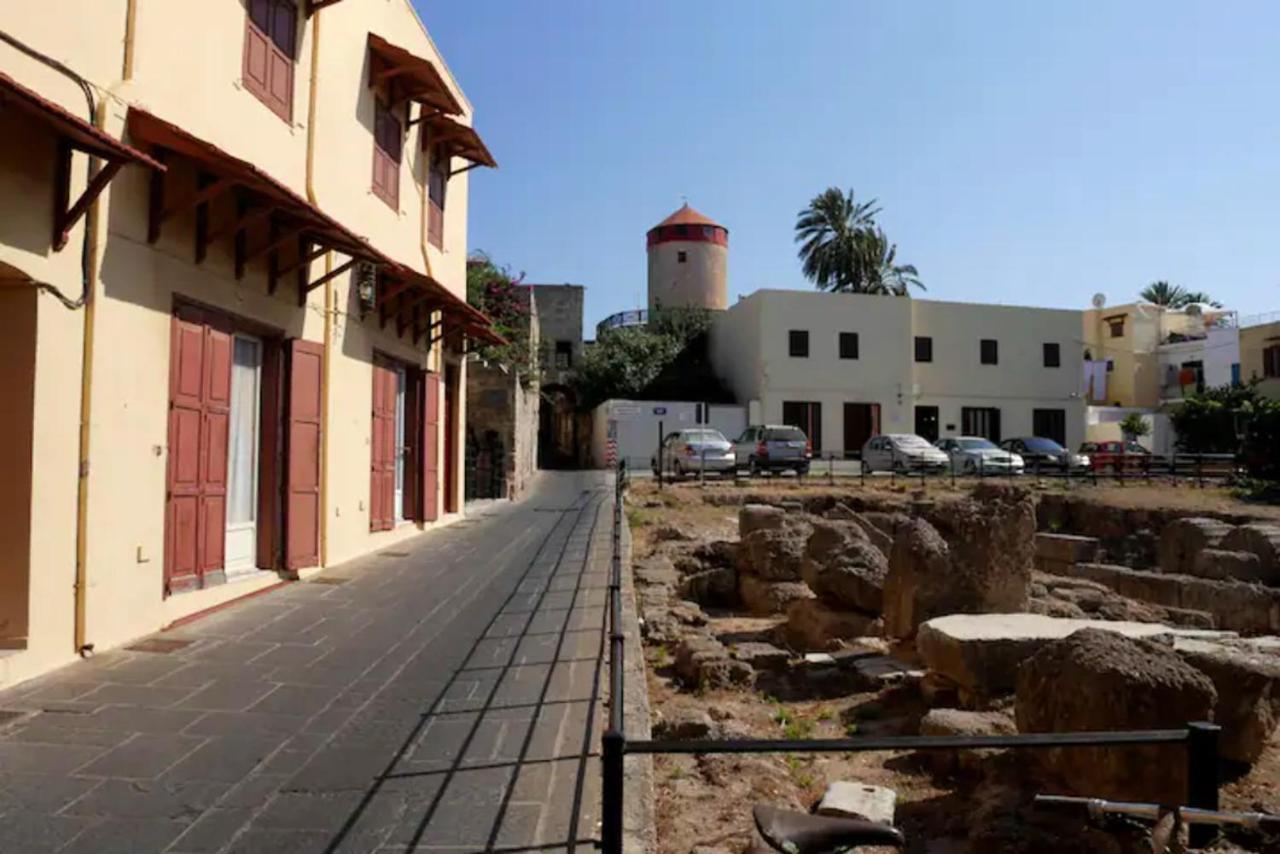 A Medieval Windmill Tower With Magnificent View Rhodes City Екстер'єр фото